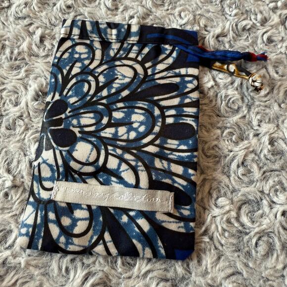 lNoonday Collection Irregular Geometric Cutout Earrings Thailand Brown Gold - Picture 3 of 5